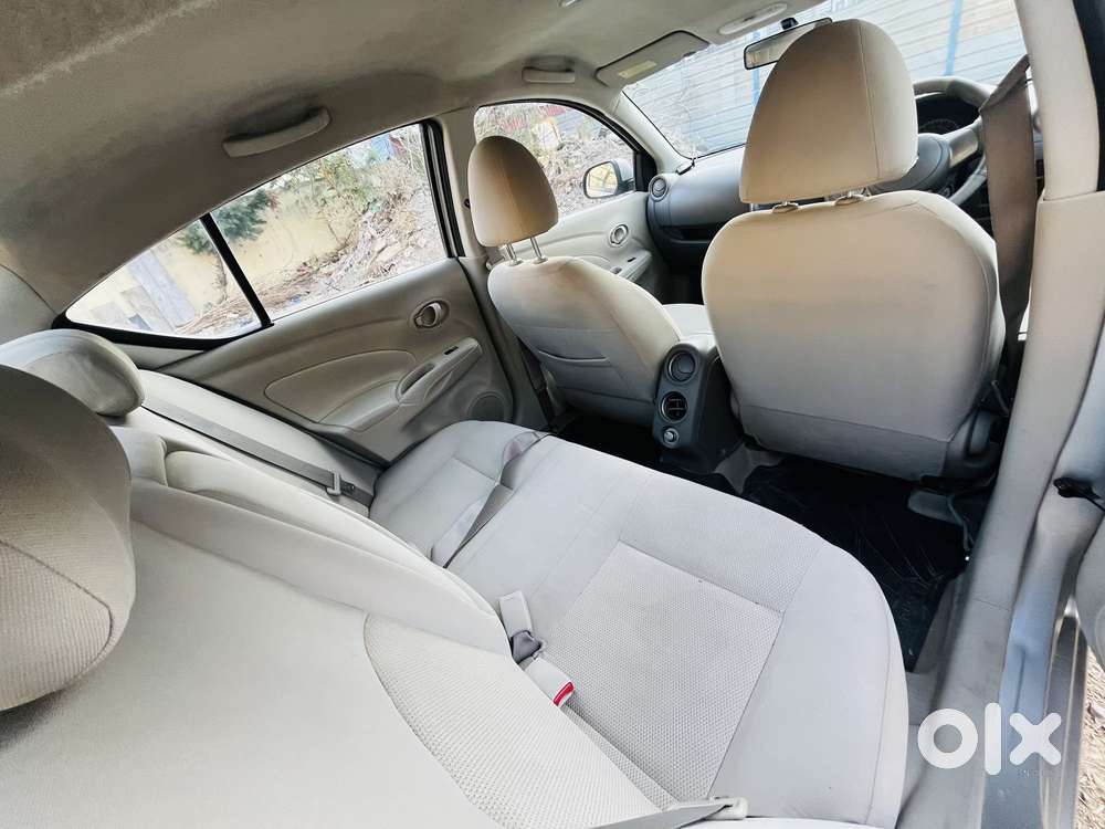 Nissan Sunny, 2011, Petrol