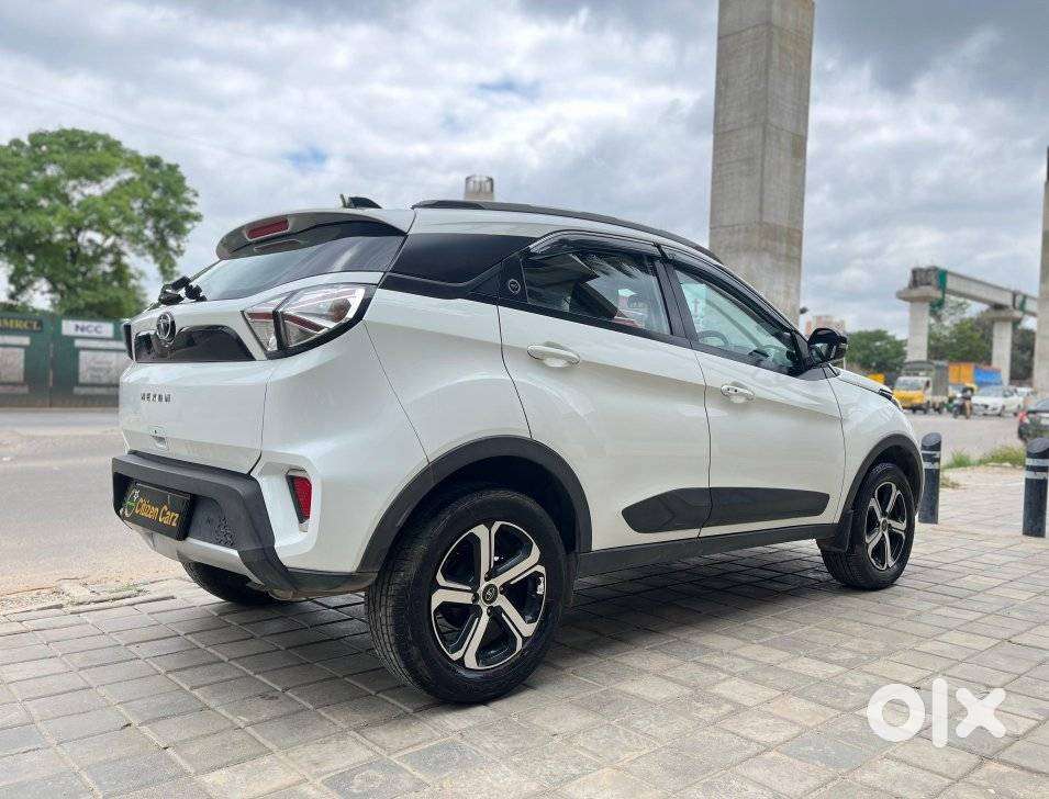 Tata Nexon 1.2 Revotron Xza Plus, 2023, Petrol
