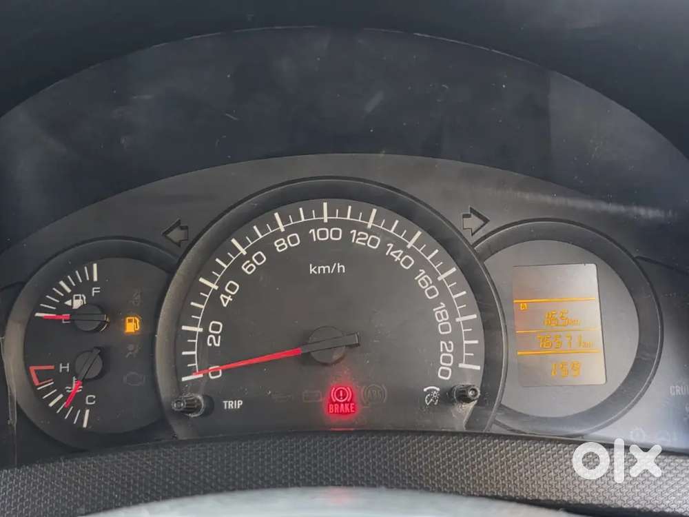 Maruti Suzuki Swift Lxi 2015