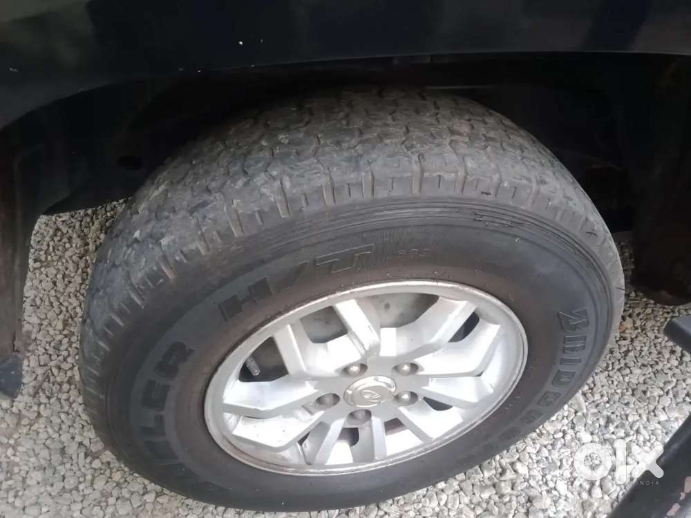 Mahindra Tuv 300 2017 Diesel 130000 Km Driven