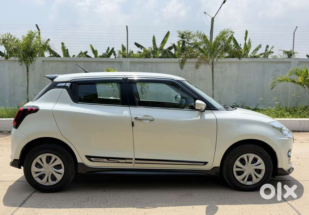 Maruti Suzuki Swift Vxi Ags, 2022, Petrol