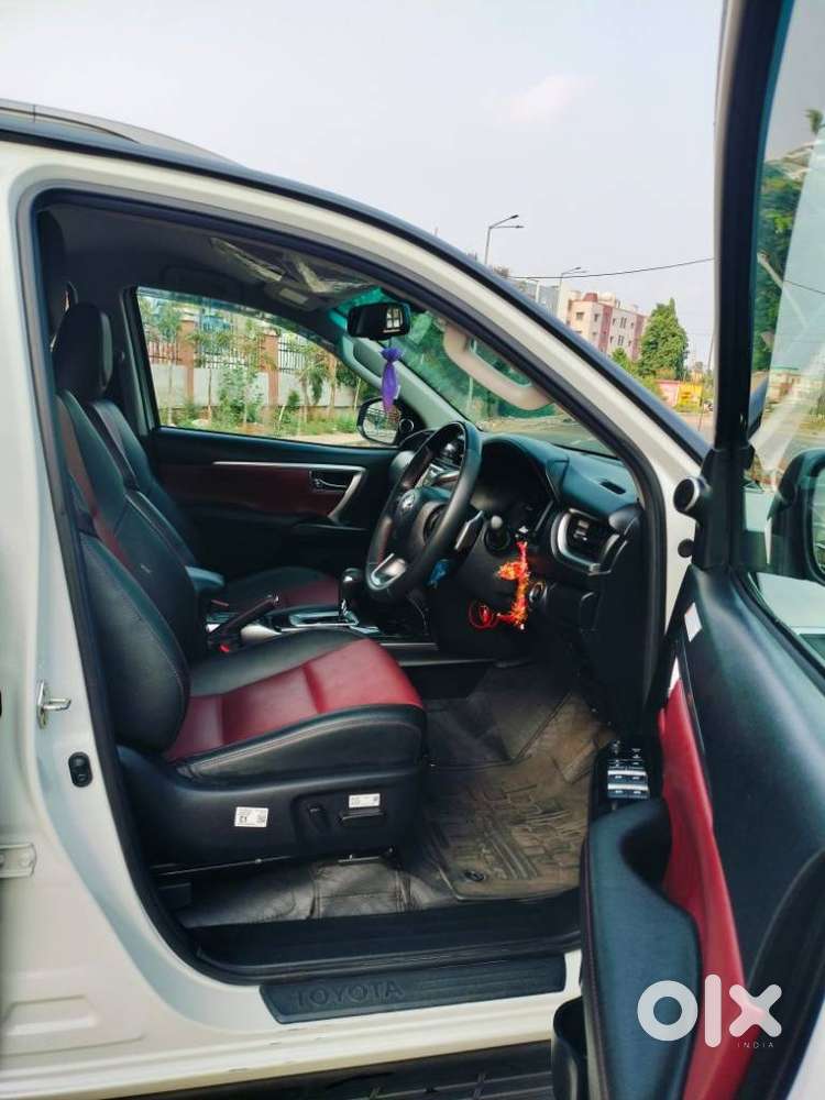 Toyota Fortuner Legender 4x2 At 2.8, 2025, Diesel