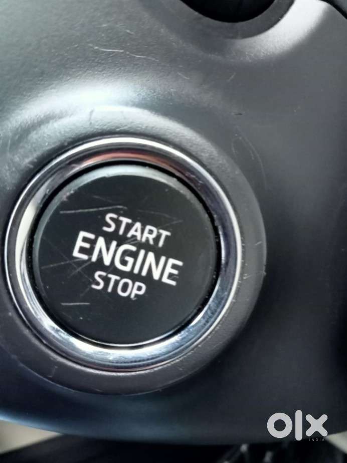 Skoda Slavia Style 1.0l Tsi At, 2023, Petrol