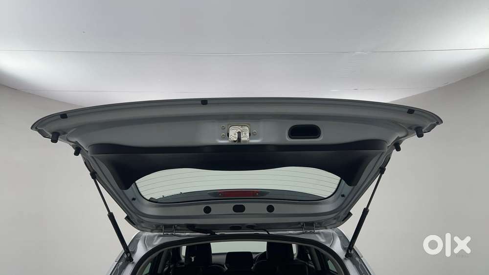 Maruti Suzuki Grand Vitara 1.5 Alpha Smart Hybrid At, 2022, Petrol