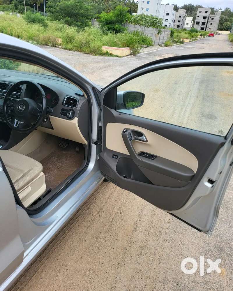 Volkswagen Vento Highline Petrol 2014
