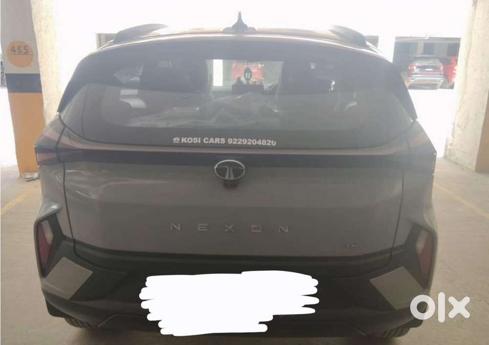 Tata Nexon Pure 1.2 S Revotron Petrol 6 Mt, 2025, Cng & Hybrids