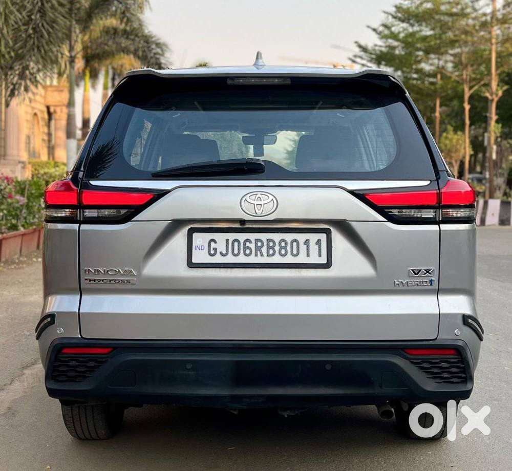 Toyota Innova Hycross, 2024, Petrol