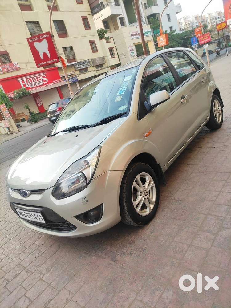 Ford Figo 1.2 Titanium 2012 Year