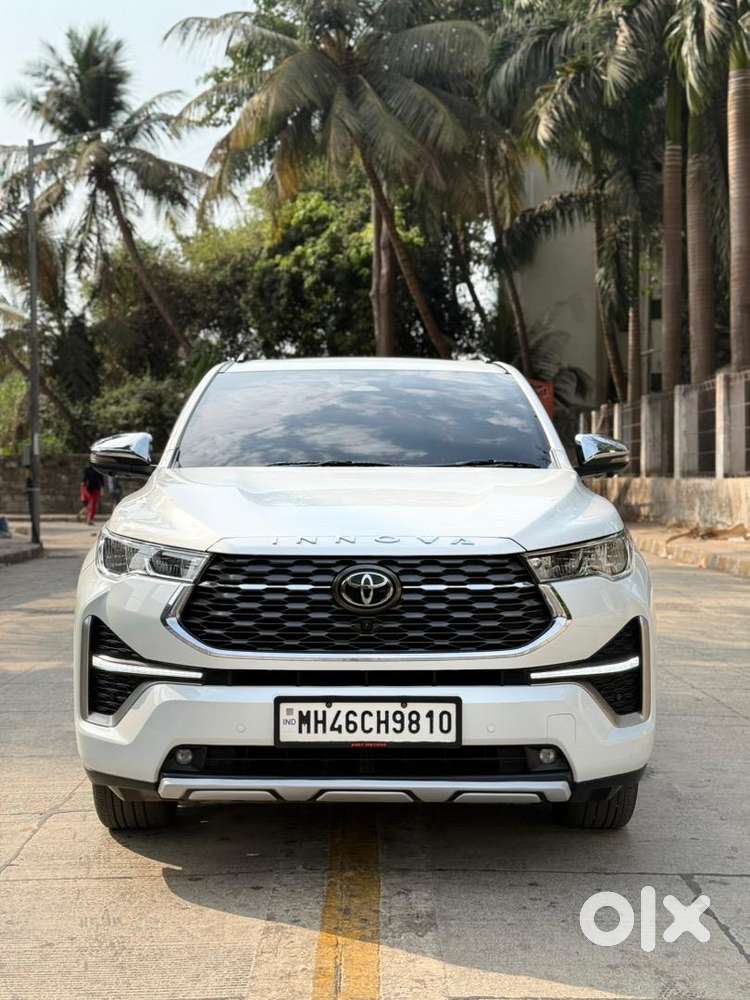 Toyota Innova Hycross 2023