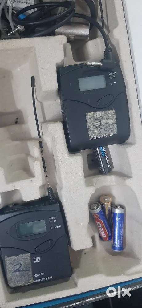 Sennheiser EW 112P G4-A1 Broadcast Quality Camera-Mount Wireless Micro