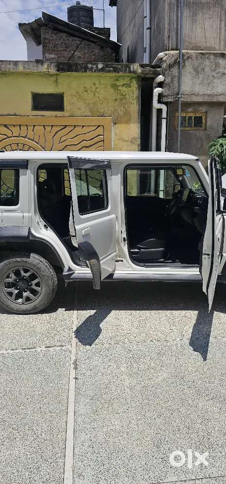 Jimny Alpha At Maruti 2024 White Colour