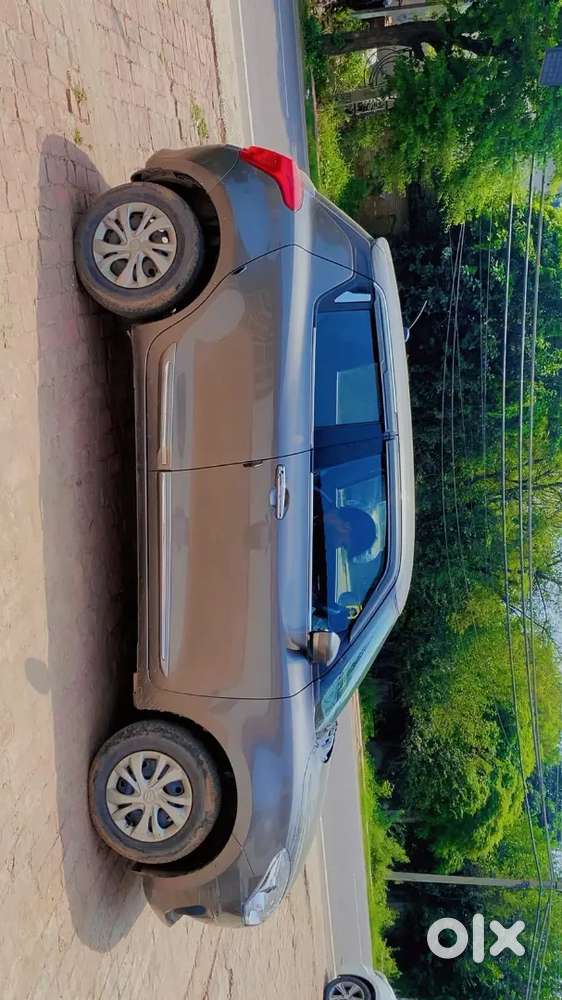 Maruti Suzuki Swift Vxi 2020