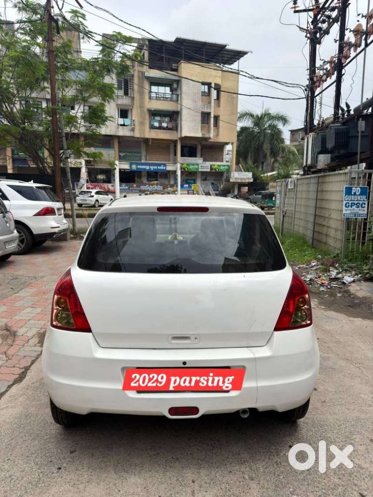 Maruti Suzuki Swift Vxi Bsiv, 2010, Cng & Hybrids