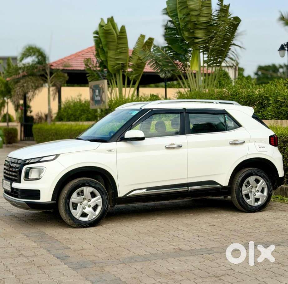 Hyundai Venue, 2022, Petrol