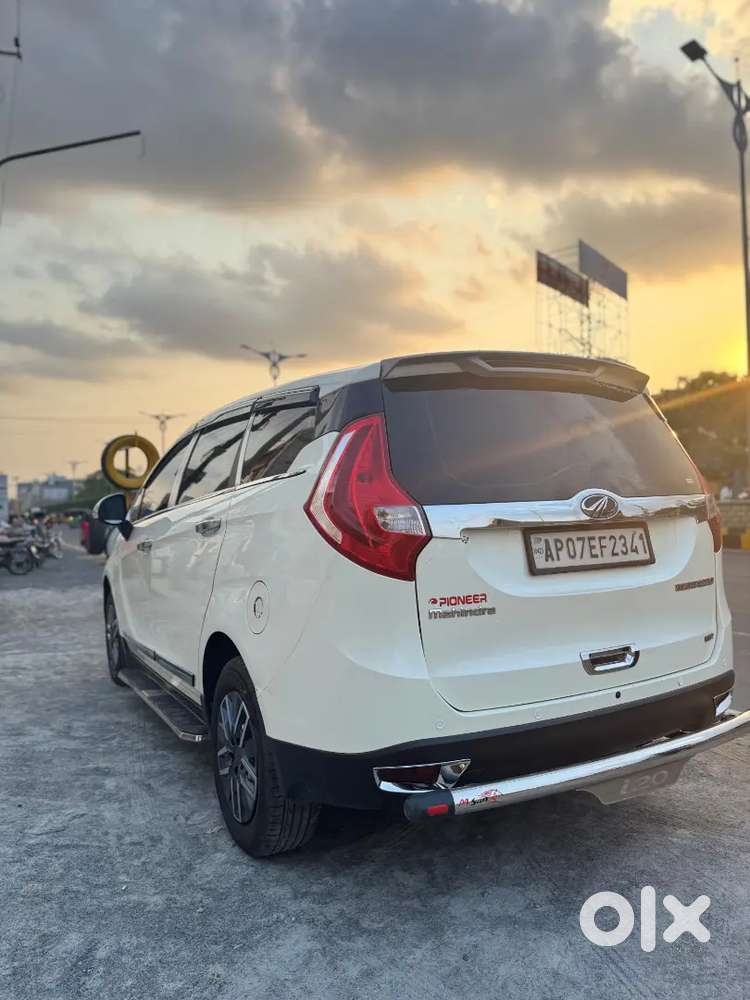Mahindra Marazzo Diesel 2018