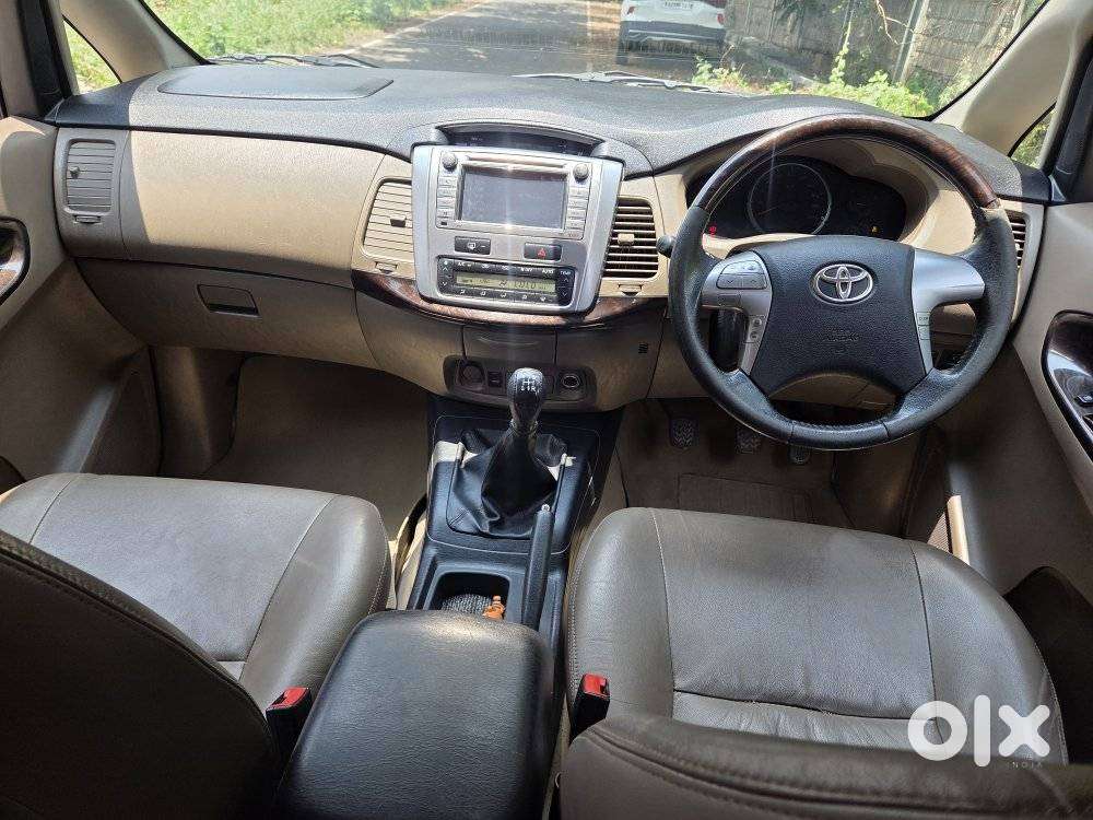 Toyota Innova 2.5 Z Diesel 7 Seater, 2015, Diesel