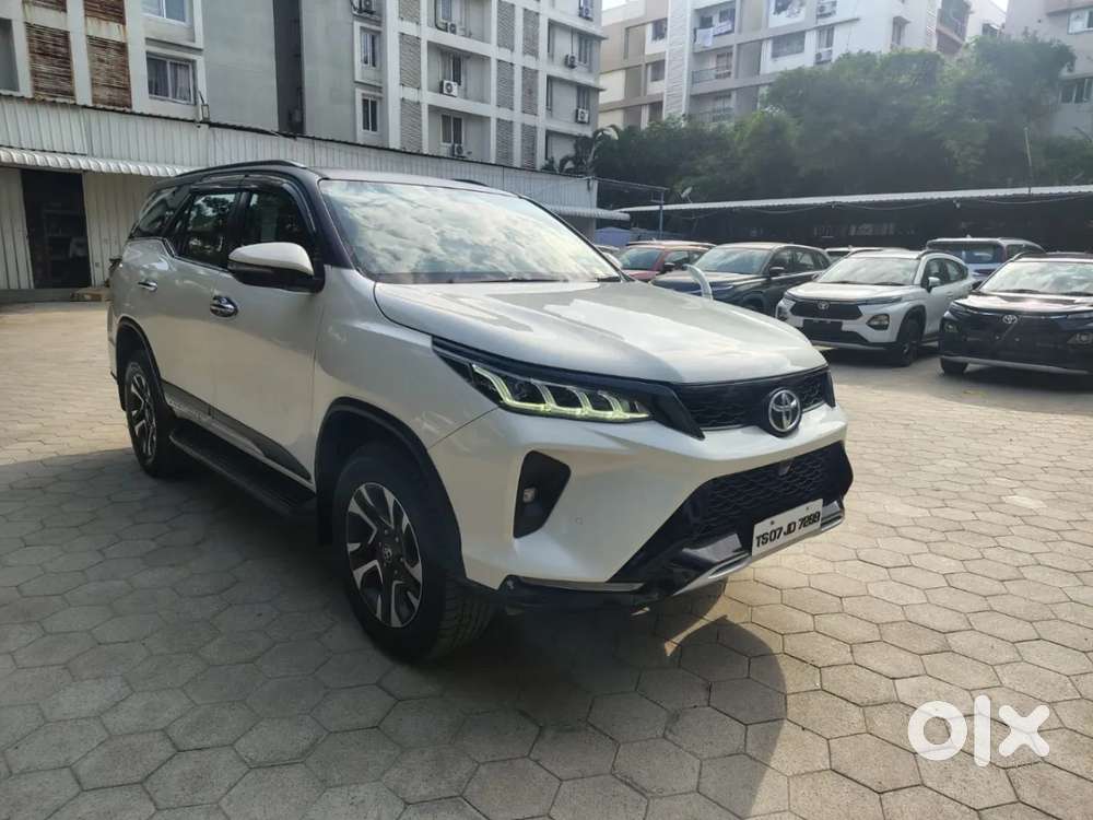 Toyota Fortuner Legender, 2022, Diesel