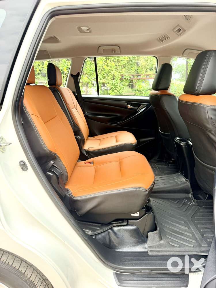 Toyota Innova Crysta 2.4 G Mt 7 Str, 2023, Diesel