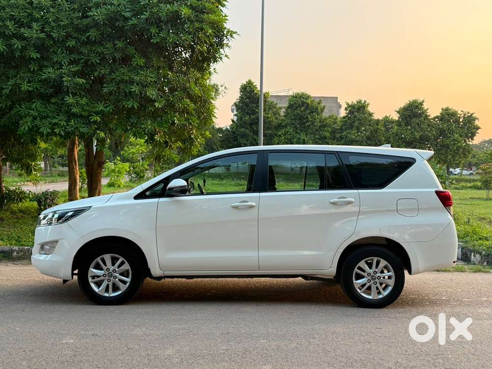 Toyota Innova Crysta 2019