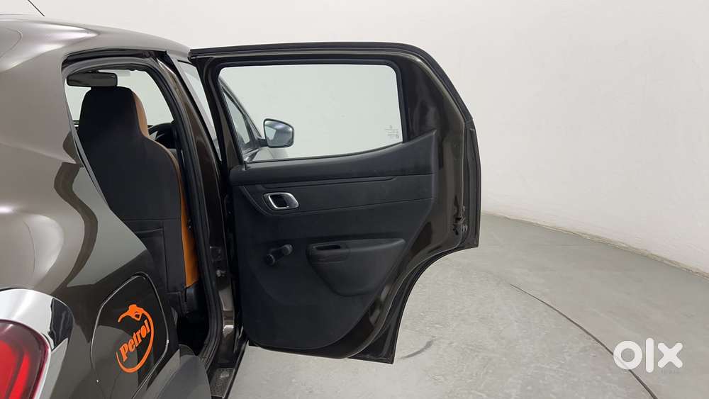 Renault Kwid 2019-ongoing 1.0 Rxt (o), 2019, Petrol