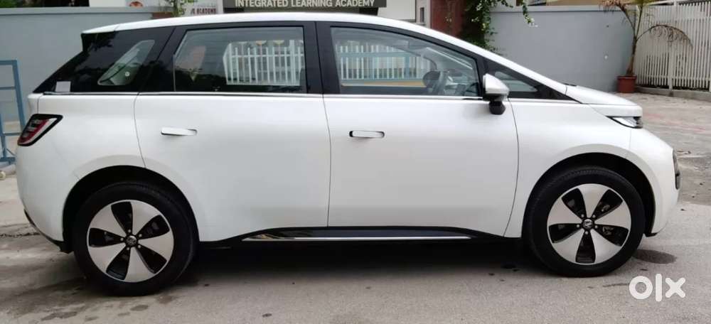 Mg Windsor Ev Essence, 2024, Electric