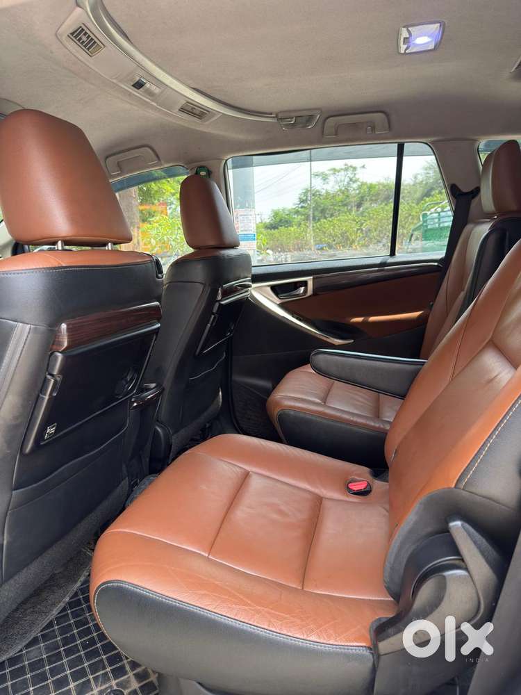 Toyota Innova Crysta 2.8 Z, 2016, Diesel