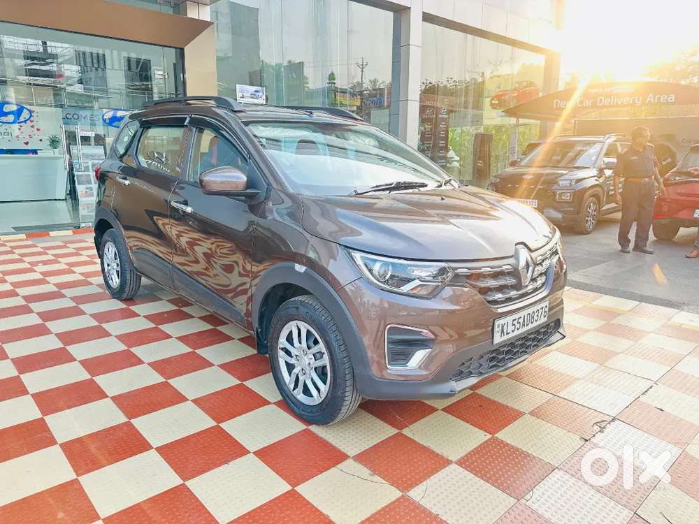 Renault Triber Rxl 1.0l Petrol Mt (2021)  Only 17,000 Km