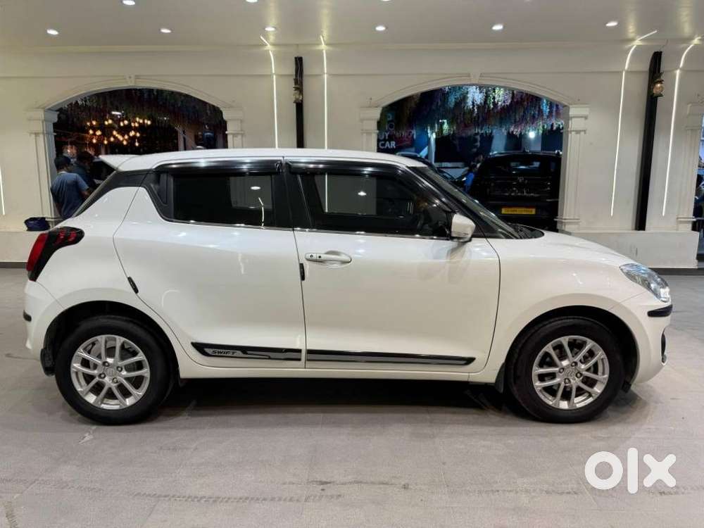Maruti Suzuki Swift Zxi Plus, 2022, Petrol
