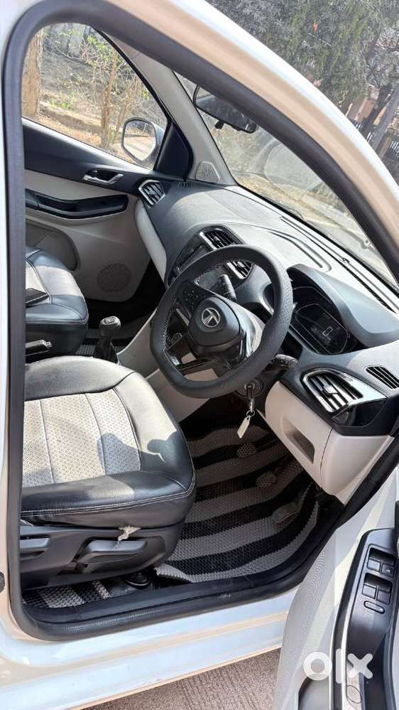 Tata Tiago 1.2 Revotron Xz (o), 2023, Petrol