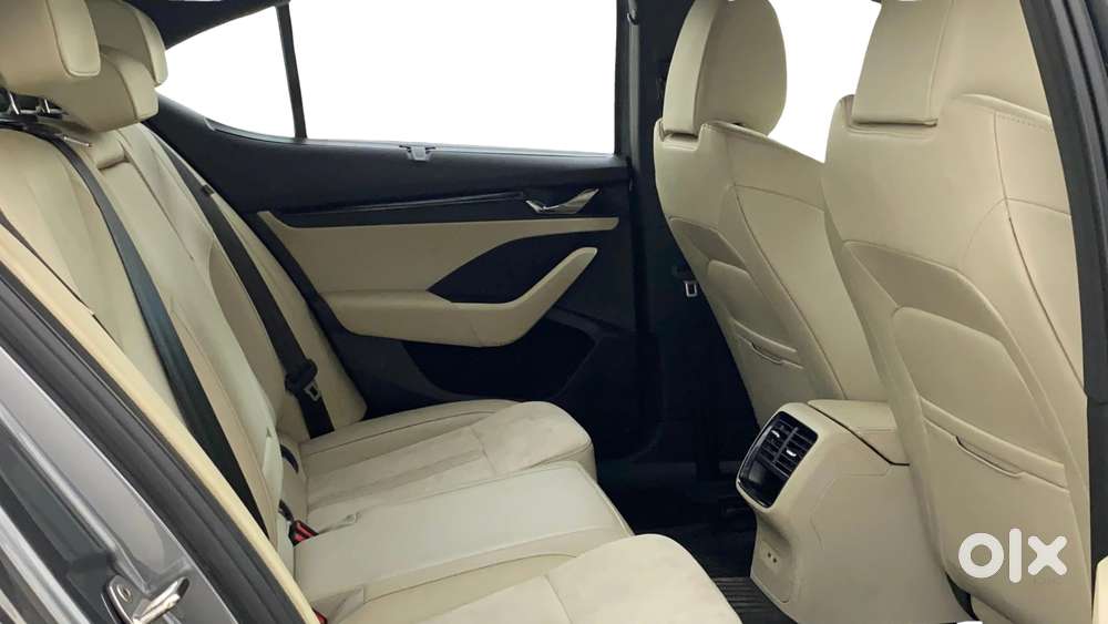 Skoda Octavia 2.0 L K Tsi At, 2022, Petrol