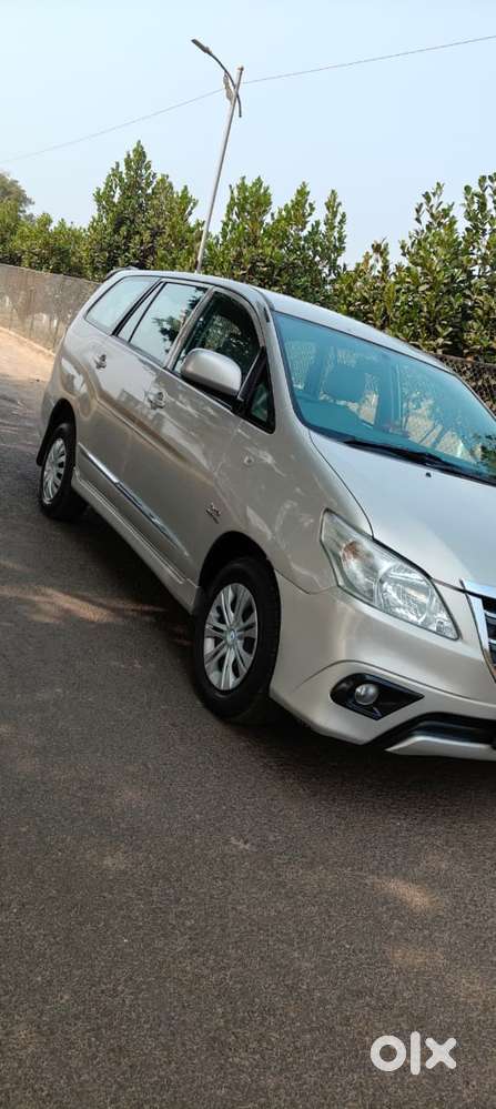 Toyota Innova 2.5 G (diesel) 7 Seater Bs Iv, 2012, Diesel