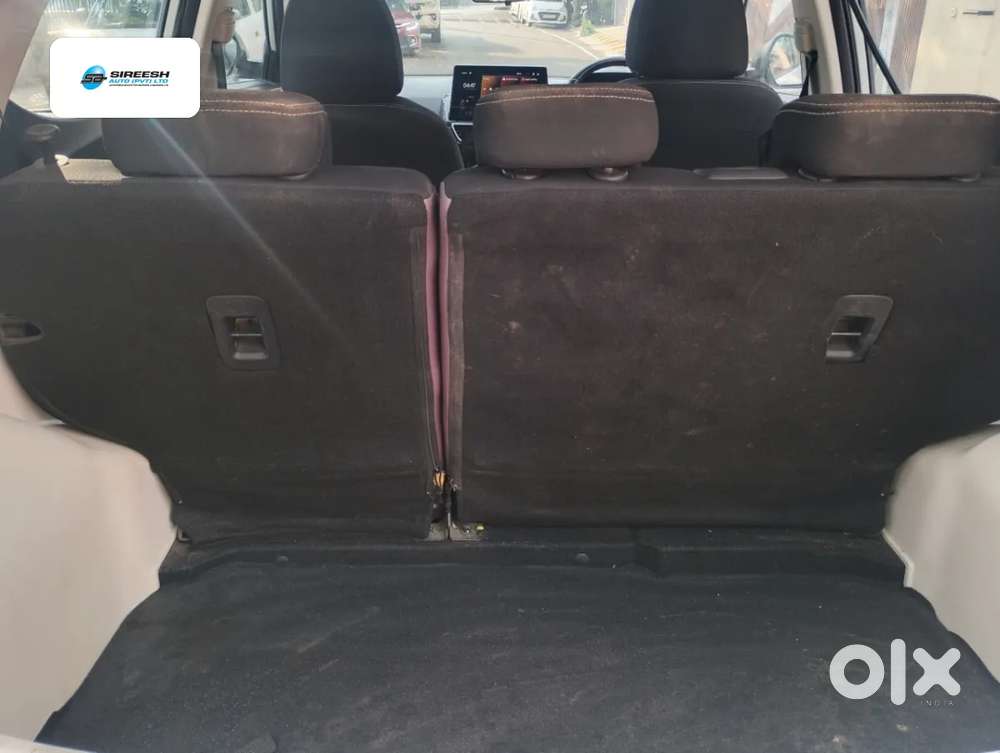 Mahindra Xuv 3xo Ax5 Pm Mt, 2024, Petrol