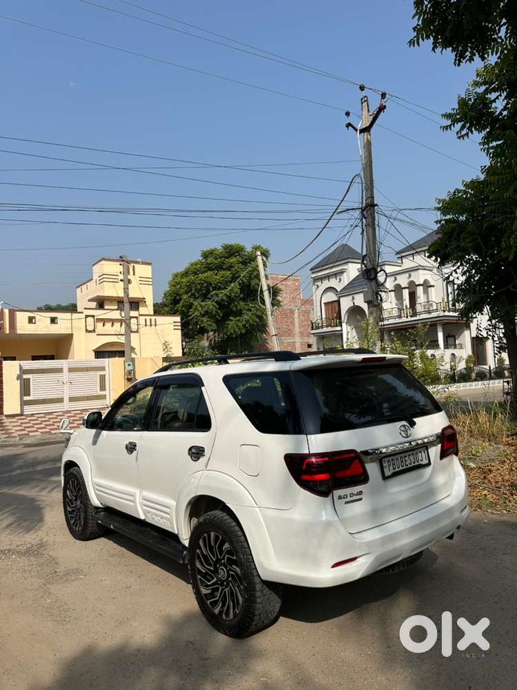 Toyota Fortuner Diesel 2012