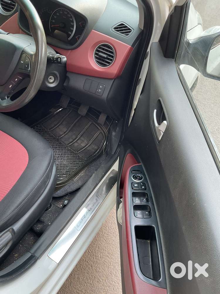 Hyundai I10 Sportz, 2016, Petrol