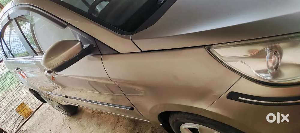 Dono Gadi Sell Krna Hai.