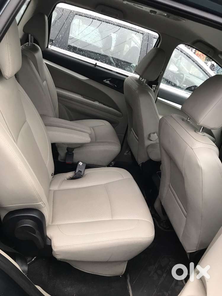 Mahindra Marazzo M8, 2018, Diesel