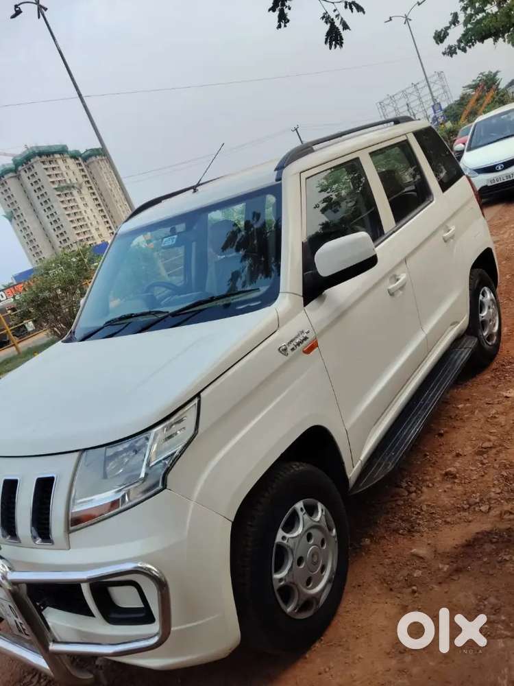 Mahindra Tuv 300 2016