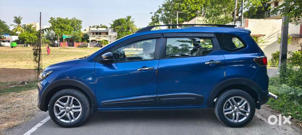 Renault Triber Rxz, 2023, Petrol