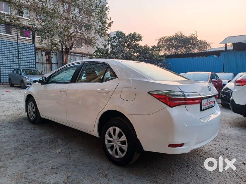 Toyota Corolla Altis 2013-2017 D-4d J, 2017, Diesel