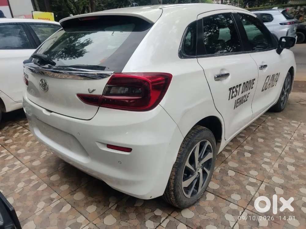 Toyota Glanza 1.2 V Amt, 2023, Petrol