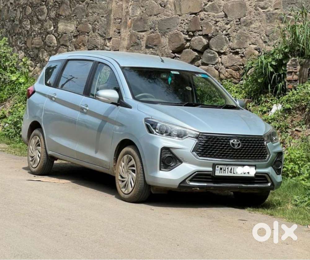 2024 Toyota Rumion Automatic, 36k Kms, Silver, 1st Owner