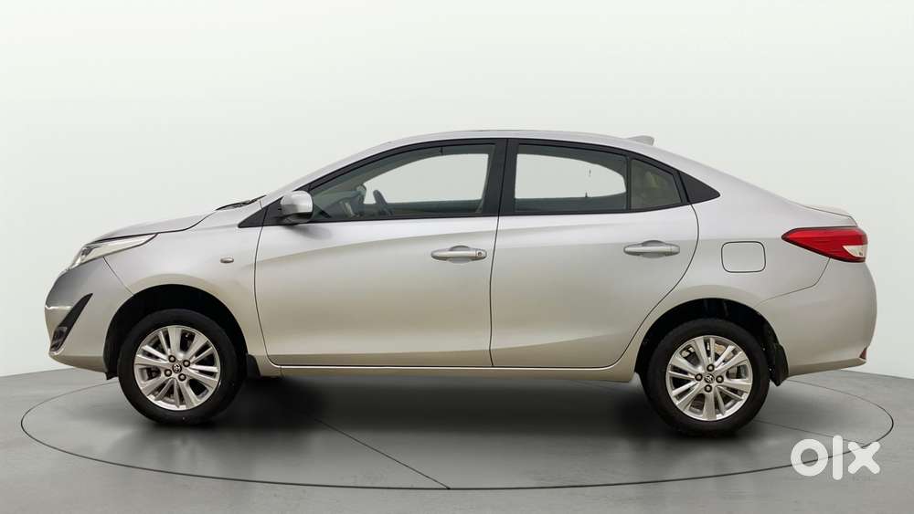 Toyota Yaris J Cvt, 2020, Petrol