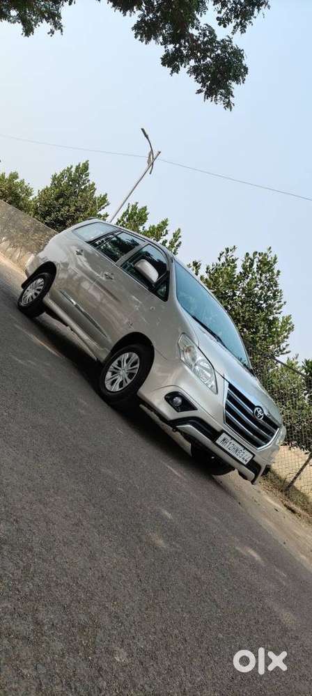 Toyota Innova 2.5 G (diesel) 7 Seater Bs Iv, 2012, Diesel