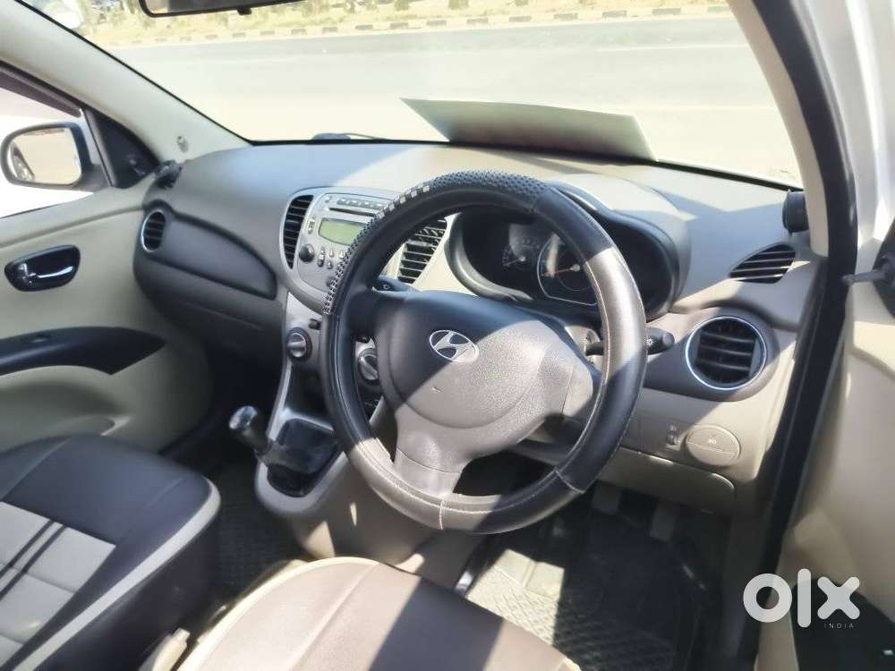 Hyundai I10 Sportz, 2017, Petrol