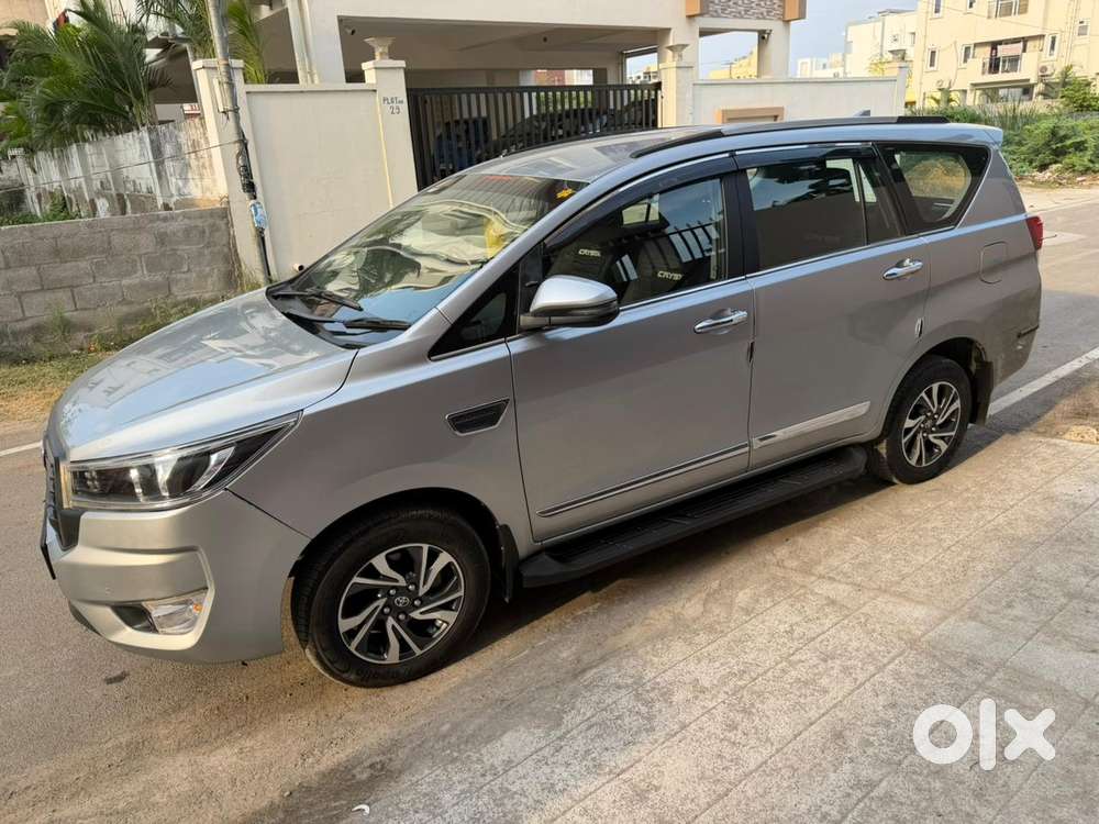 Toyota Innova Crysta 2.4 V, 2024, Diesel