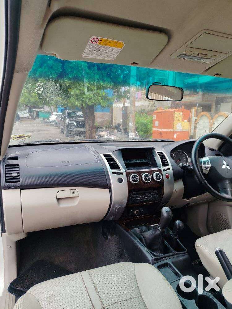 Mitsubishi Pajero Sport 2.5 Manual, 2012, Diesel