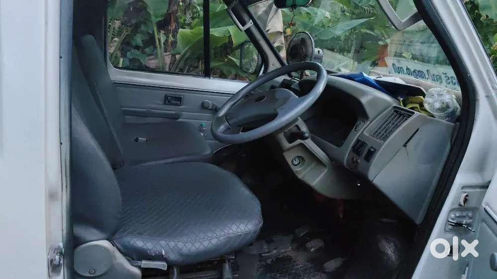 Tata Winger Deluxe 2013