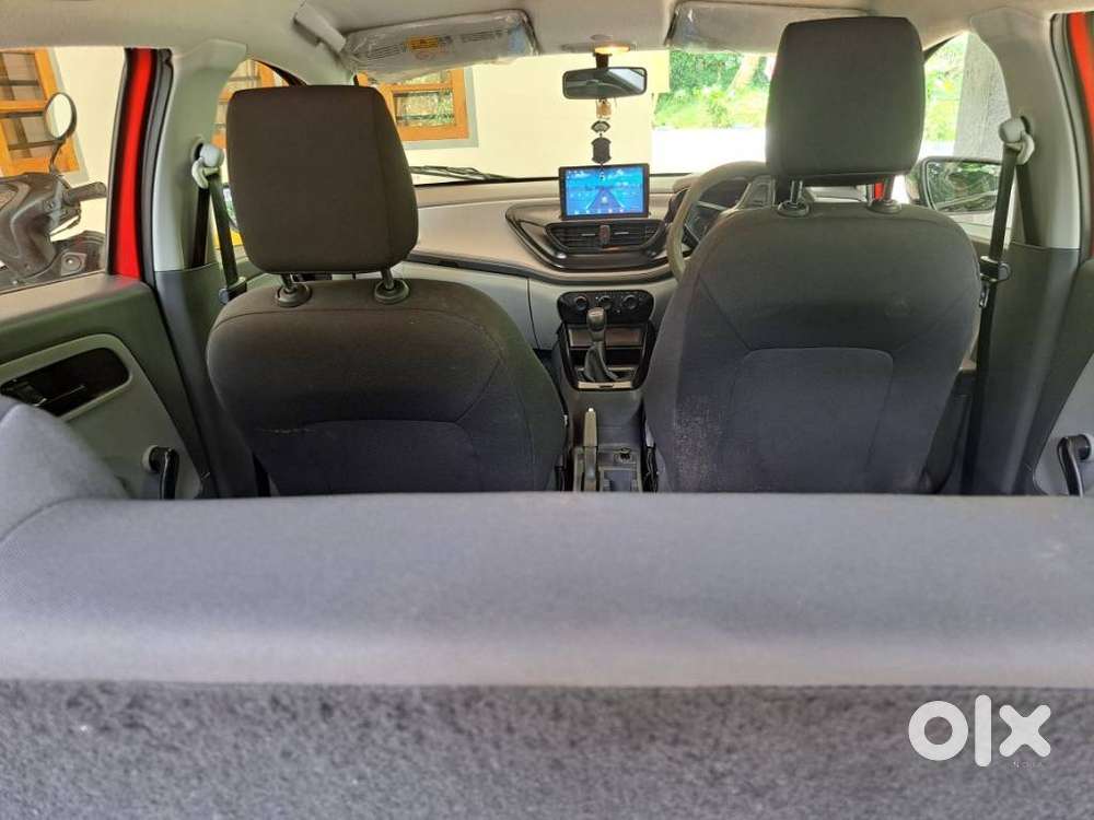 Tata Altroz 1.2 Xe, 2021, Petrol