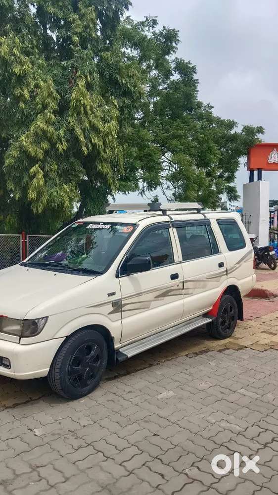 Chevrolet Tavera Neo 2010