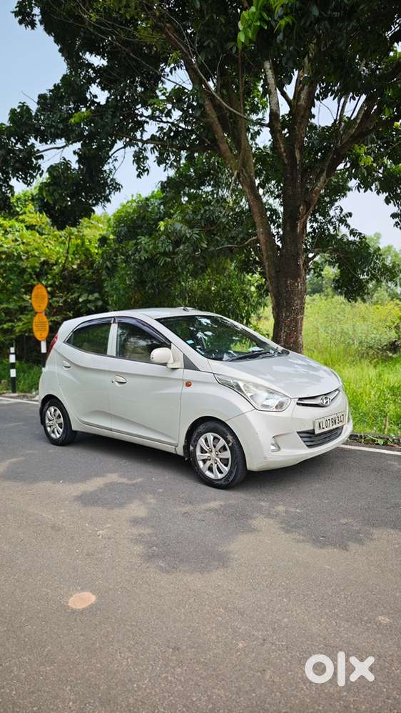 Hyundai Eon Magna 2012